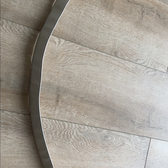 Burberry black leather belt size 34, scratches on metal but can be buffed out - Picture 4 of 5